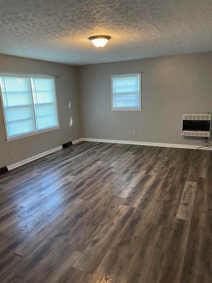 181 S Beauchamp Rd - Photo 3 of 9