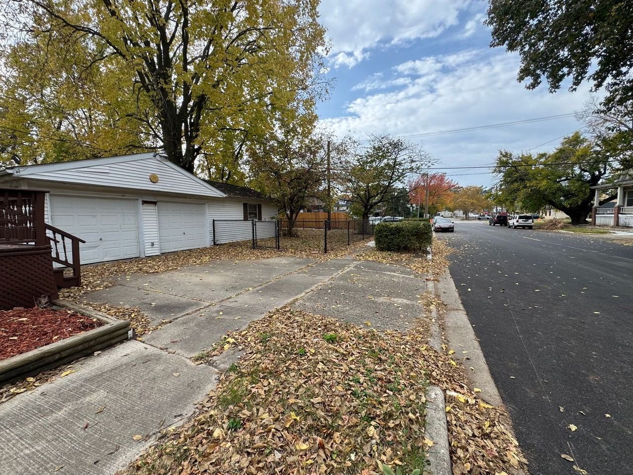 1901 S 7th St - Photo 2 of 24