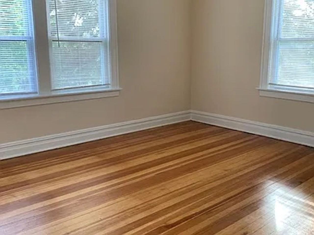 514-522 Douglas - Photo 3 of 13