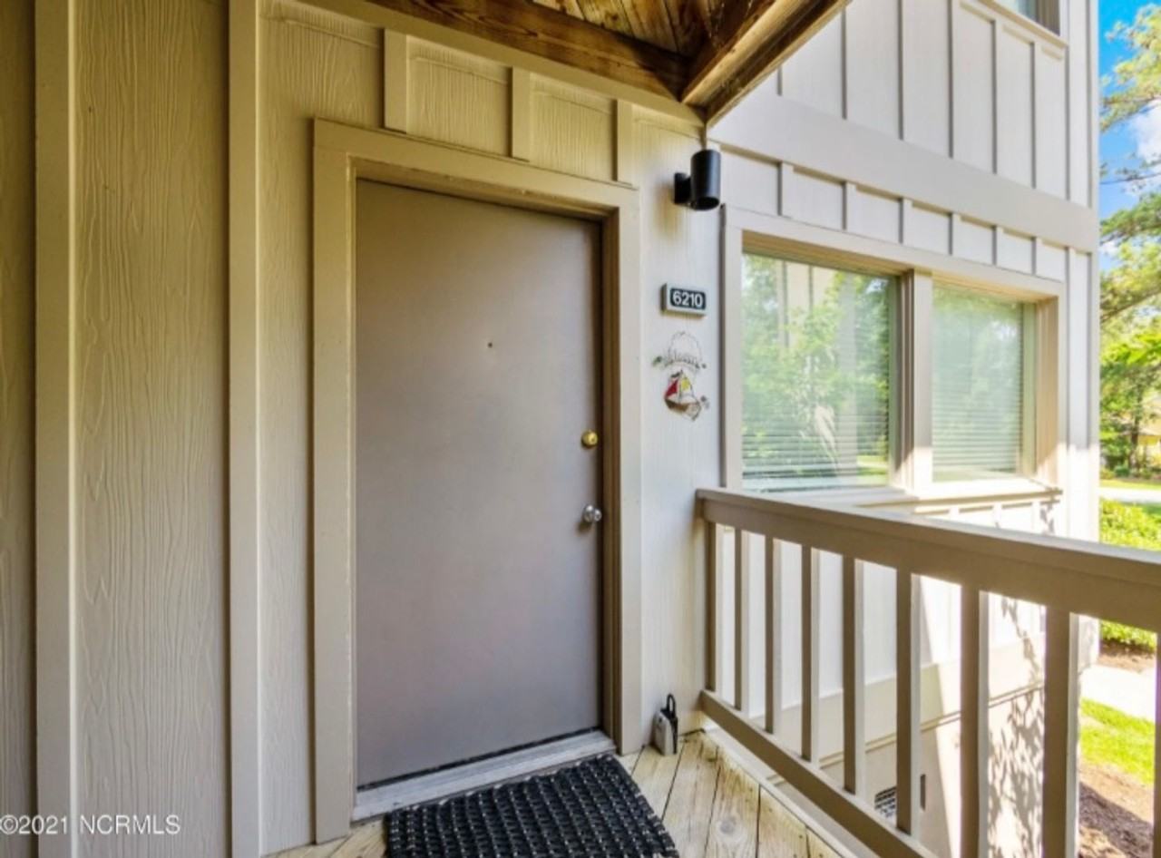 6210 Harbourside Dr - Photo 3 of 15