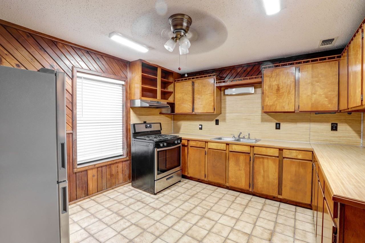 1330 Schanefish Rd - Photo 2 of 16