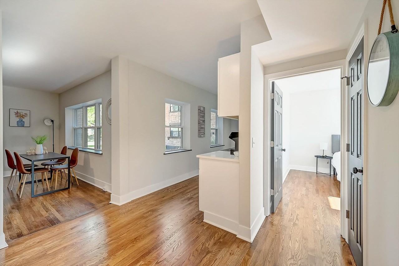 Victory Parkway Apartments - 2 - Photo 5 of 19