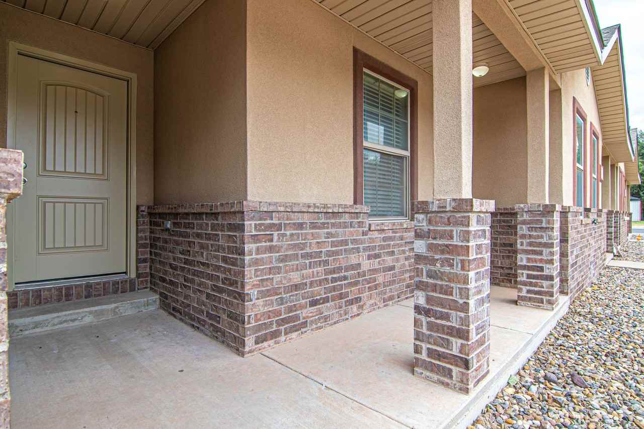 4729 Boulder Dr - Photo 2 of 22