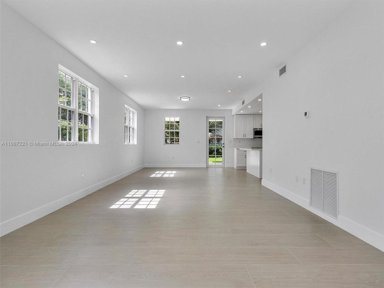 112 Florida Ave #112 - Photo 2 of 21