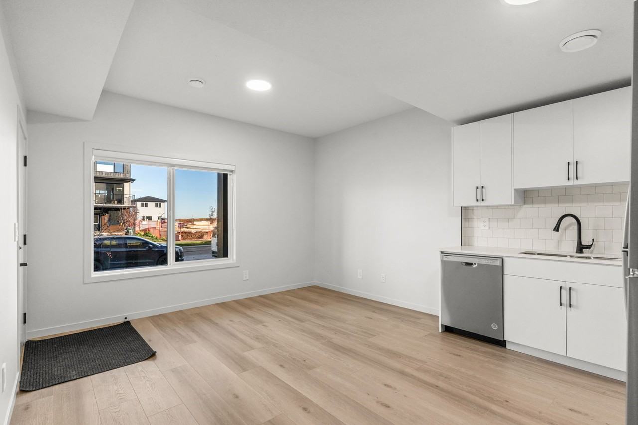 73A Westwind Dr #73ALOWER - Photo 4 of 10