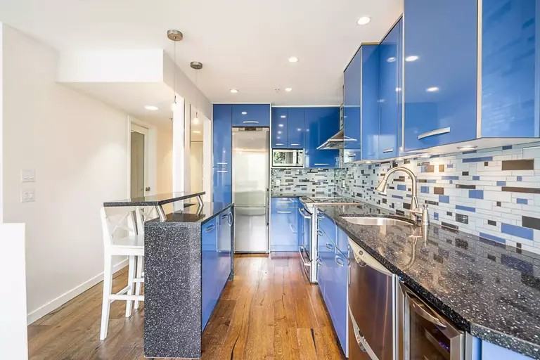 1554 Burnaby St #102 - Photo 3 of 29