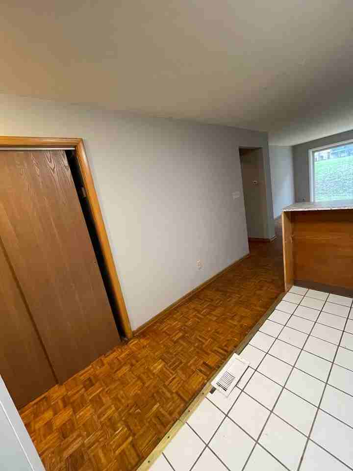 North Campus 2 bedroom 1 bath apartments - Photo 3 of 12