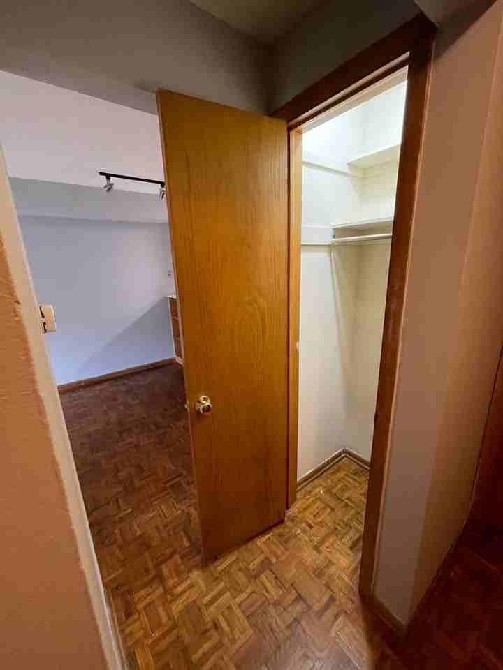 North Campus 2 bedroom 1 bath apartments - Photo 7 of 12