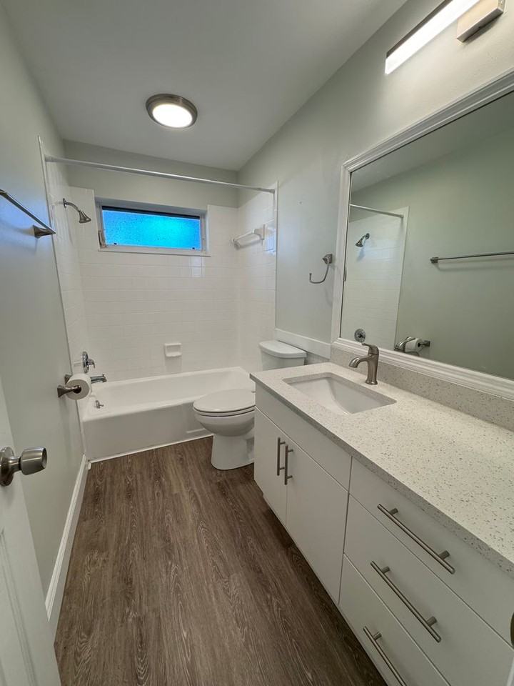 8960 Silkwood Ct - Photo 3 of 20
