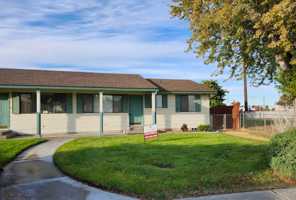 featured image of 3620 W Albany Ave