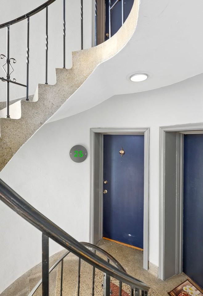 5825 Lindenwood Ave #2S - Photo 2 of 18