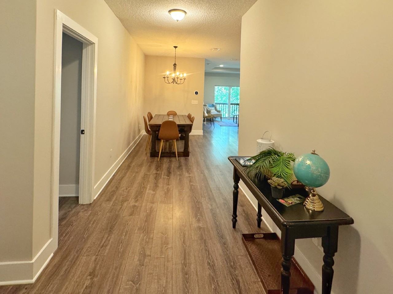 2523 Oleander St - Photo 5 of 50