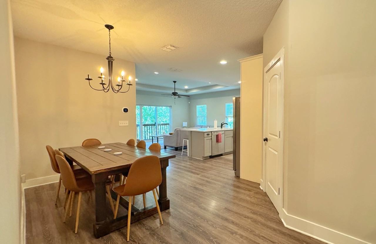 2523 Oleander St - Photo 6 of 50