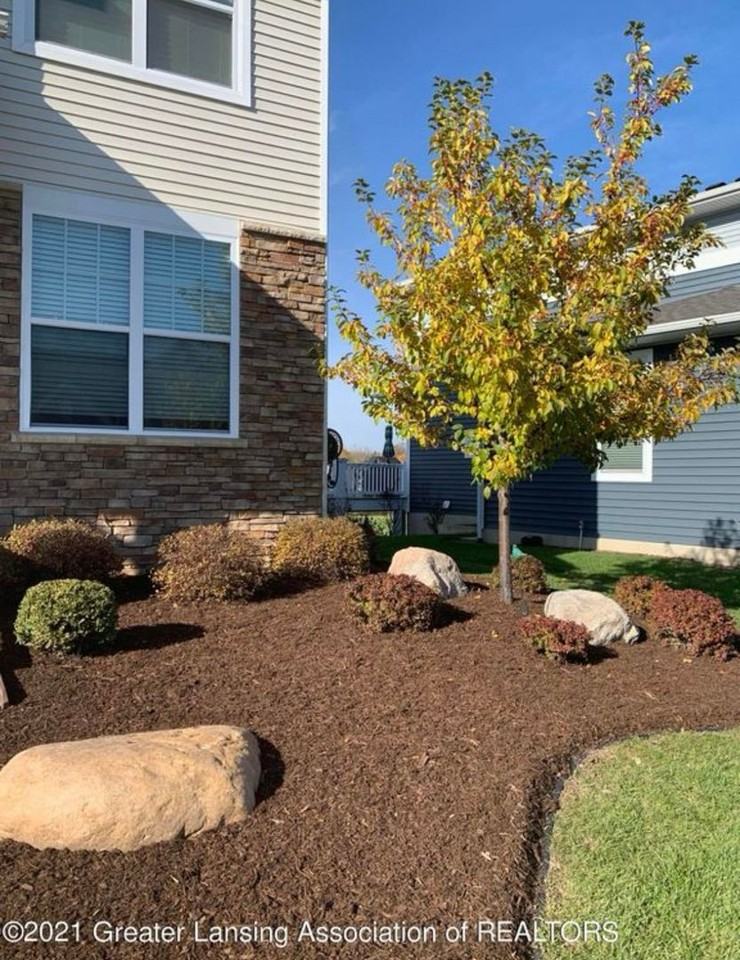 2738 Kittansett Dr - Photo 3 of 50