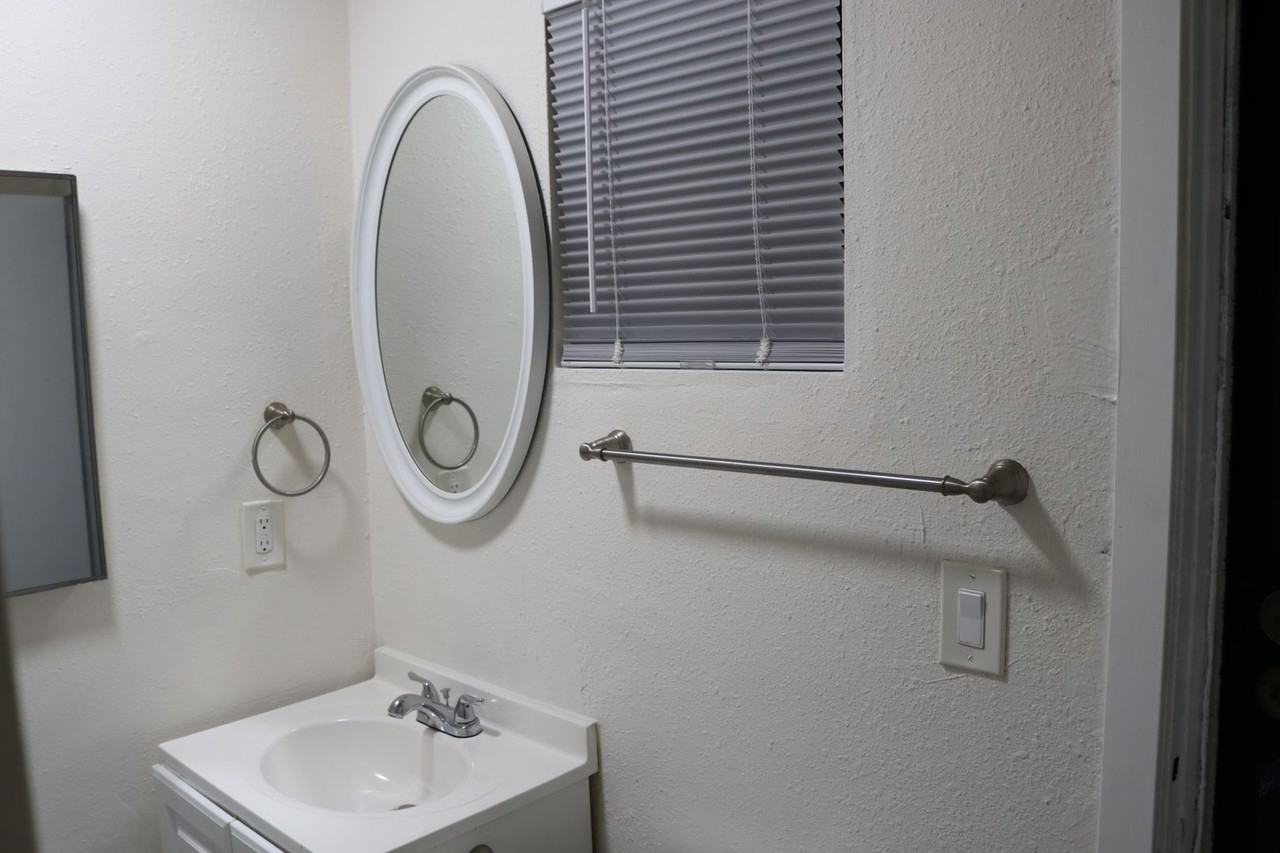 6769 Atoll Ave - Photo 5 of 23