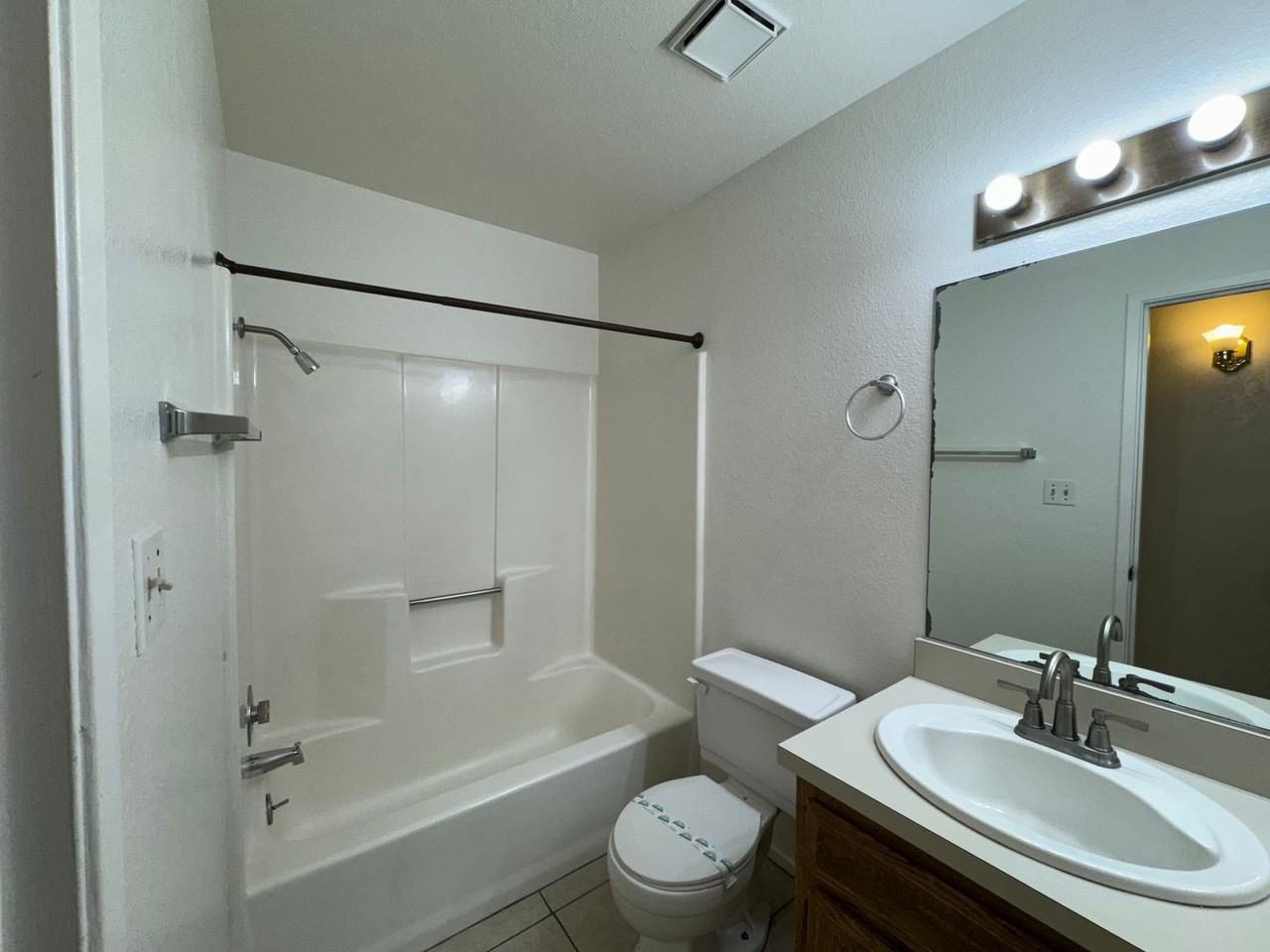 3704 Rosemary Ct - Photo 6 of 11