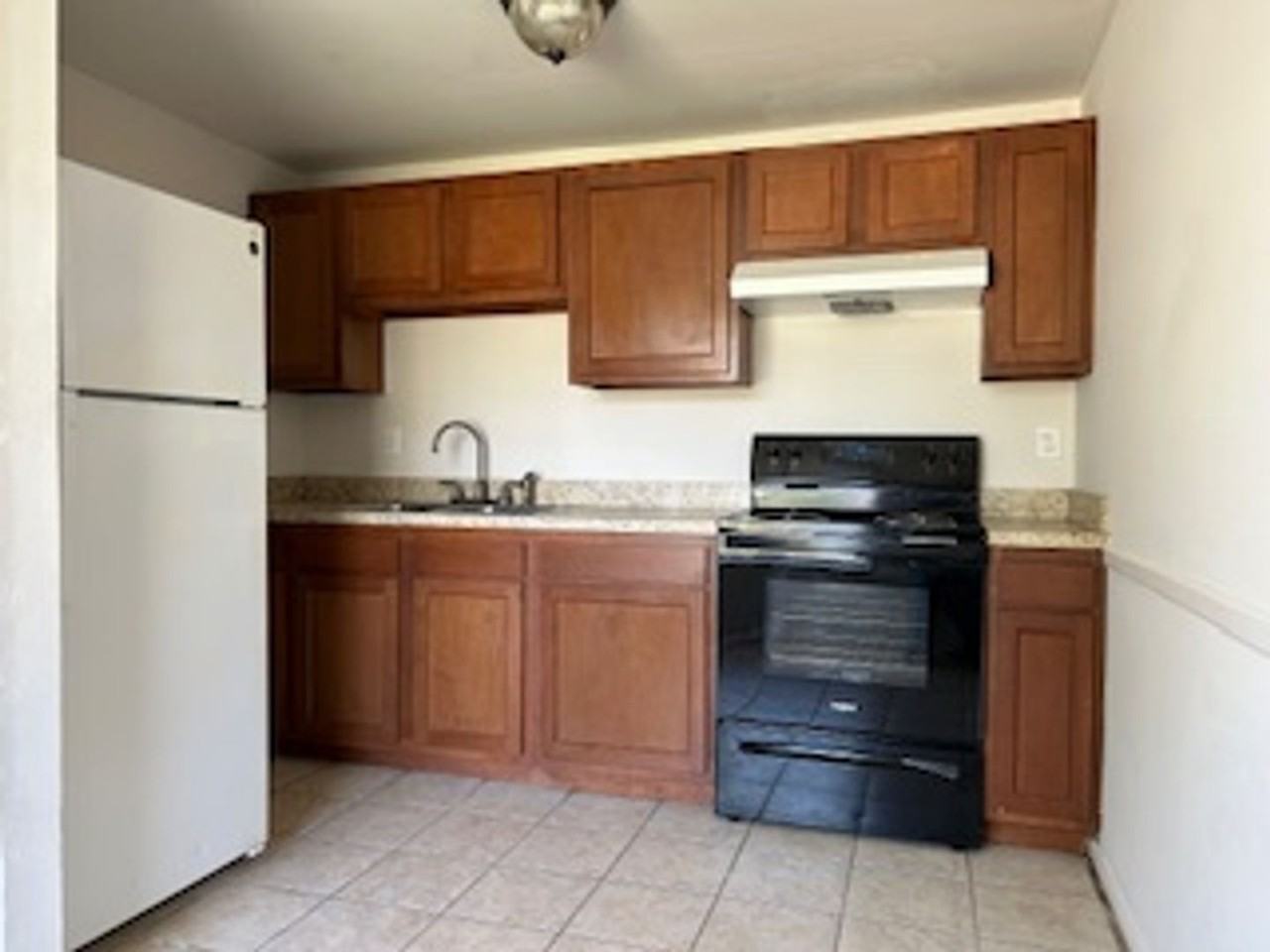 2678B Sunrise Village Dr - Photo 3 of 5