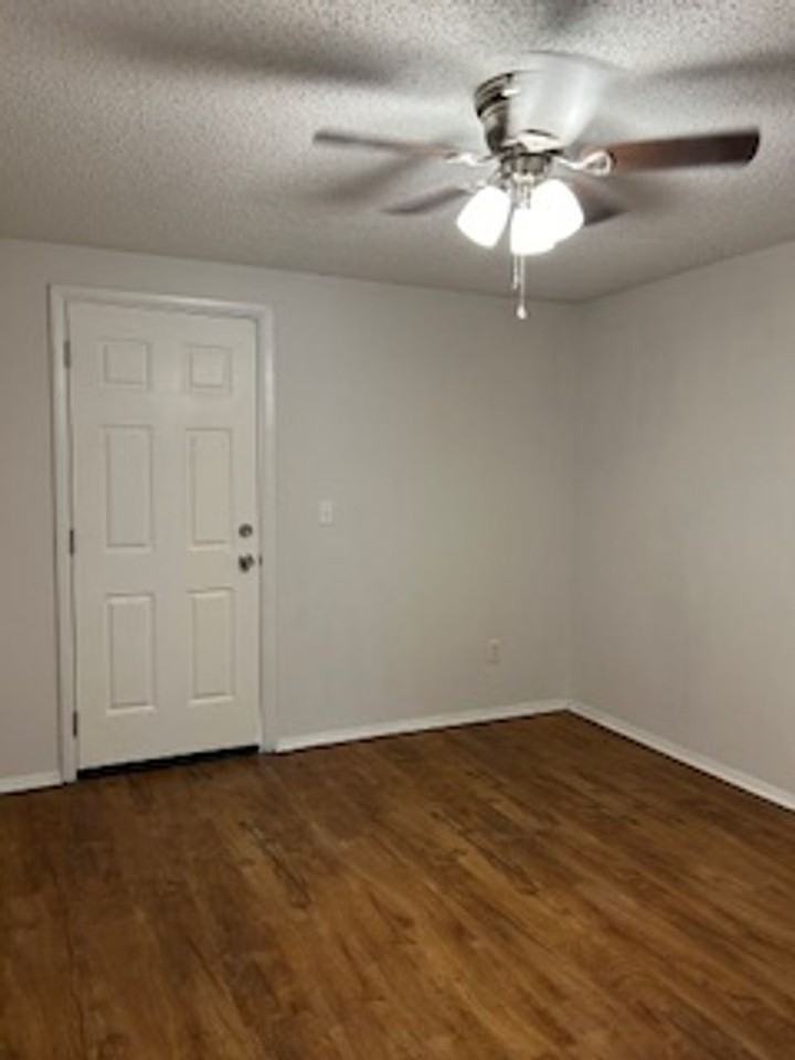 2678B Sunrise Village Dr - Photo 4 of 5