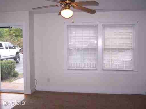 114 Mendenhall Dr - Photo 2 of 13