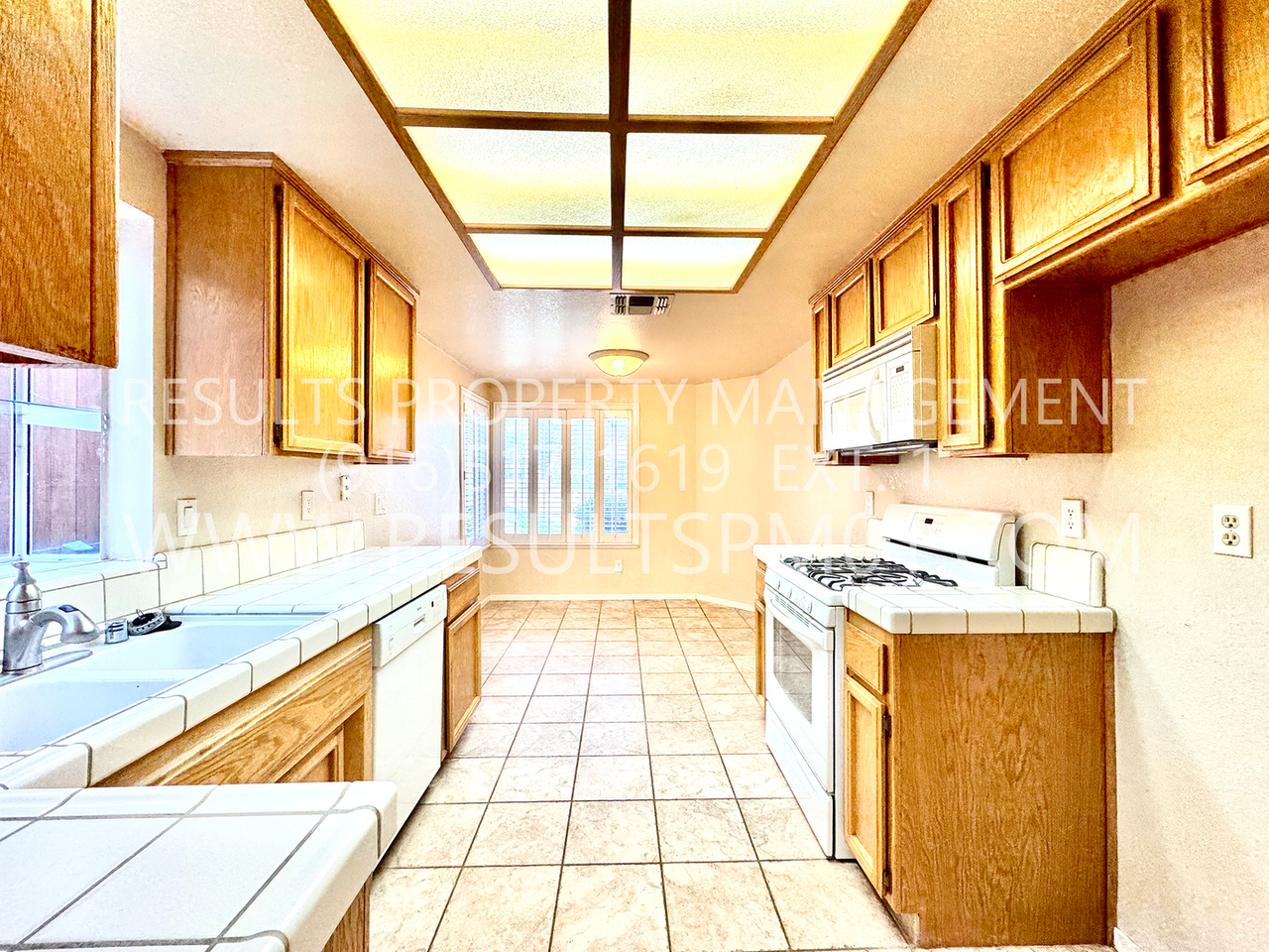 3413 Cobblestone Dr - Photo 3 of 28