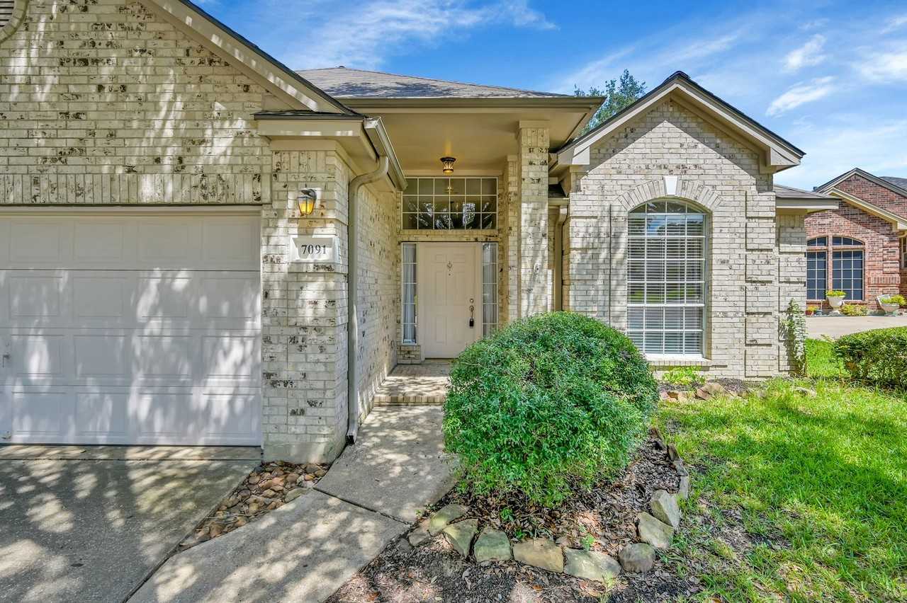 7091 Sandy Cv - Photo 3 of 40