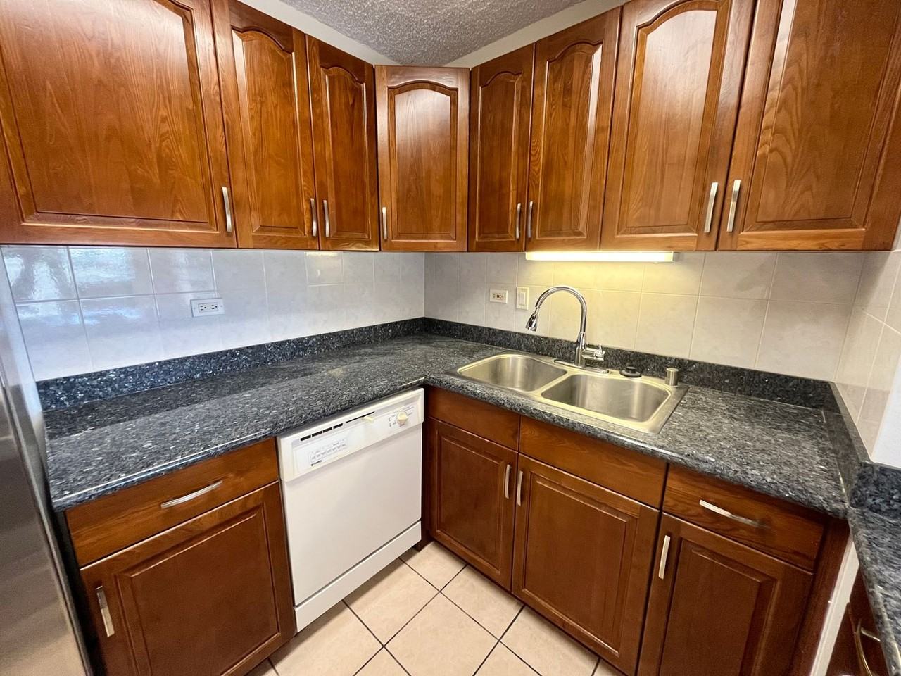 731 Amana St #1104 - Photo 5 of 16