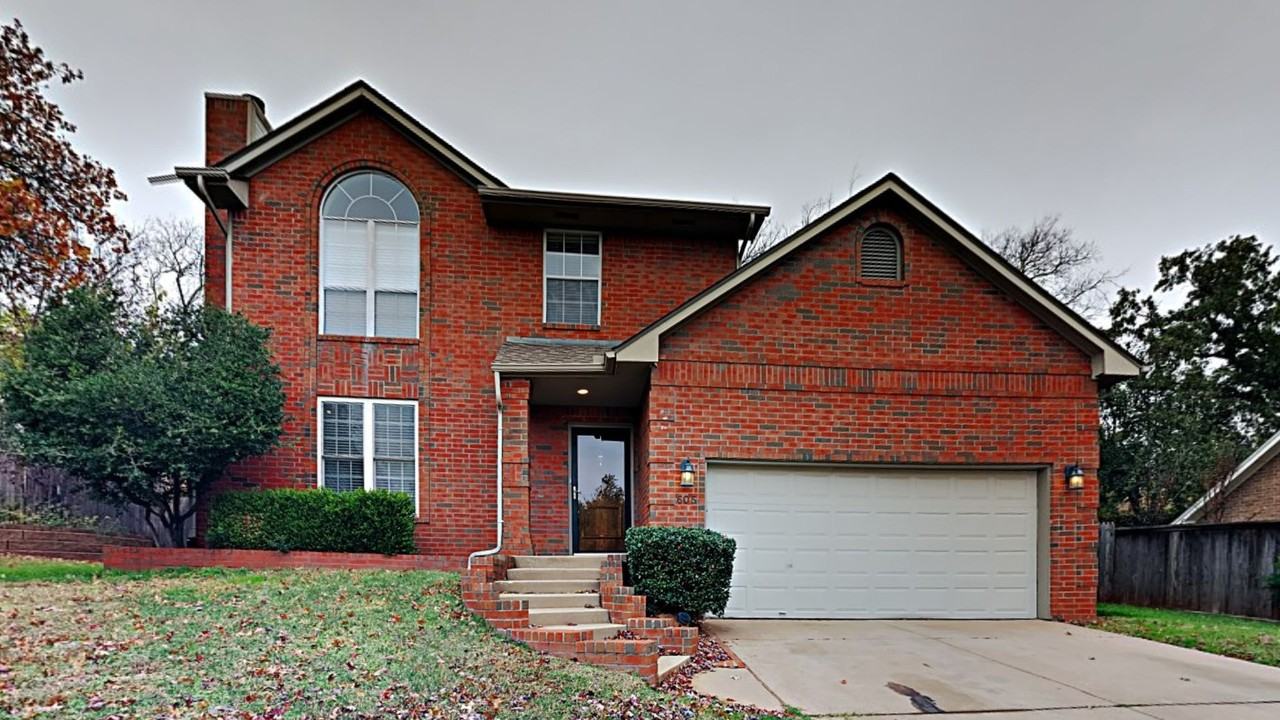 605 Knights Bridge Rd - Photo 2 of 24
