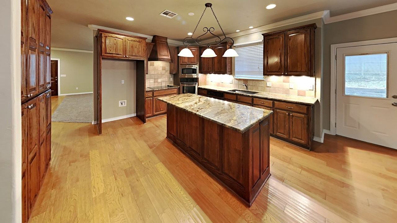 605 Knights Bridge Rd - Photo 6 of 24