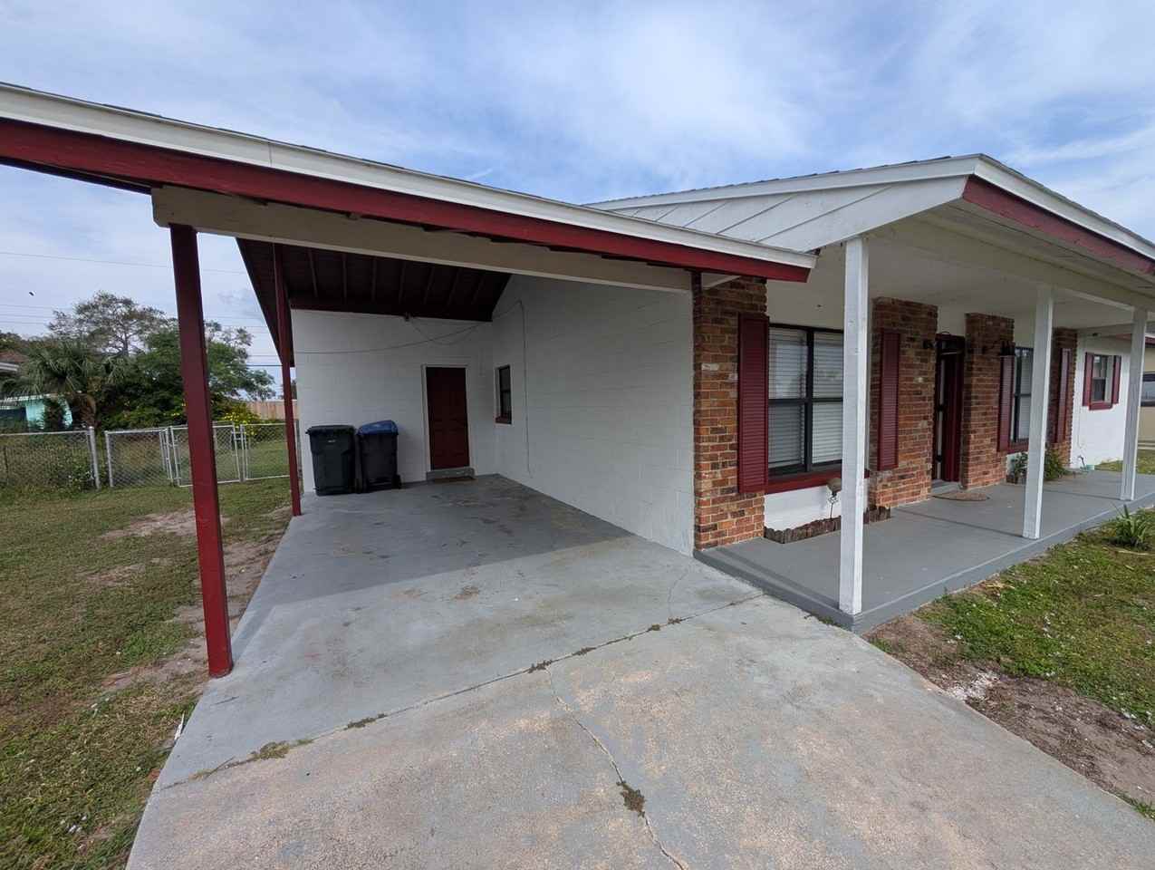 1740 Bahama St - Photo 2 of 19