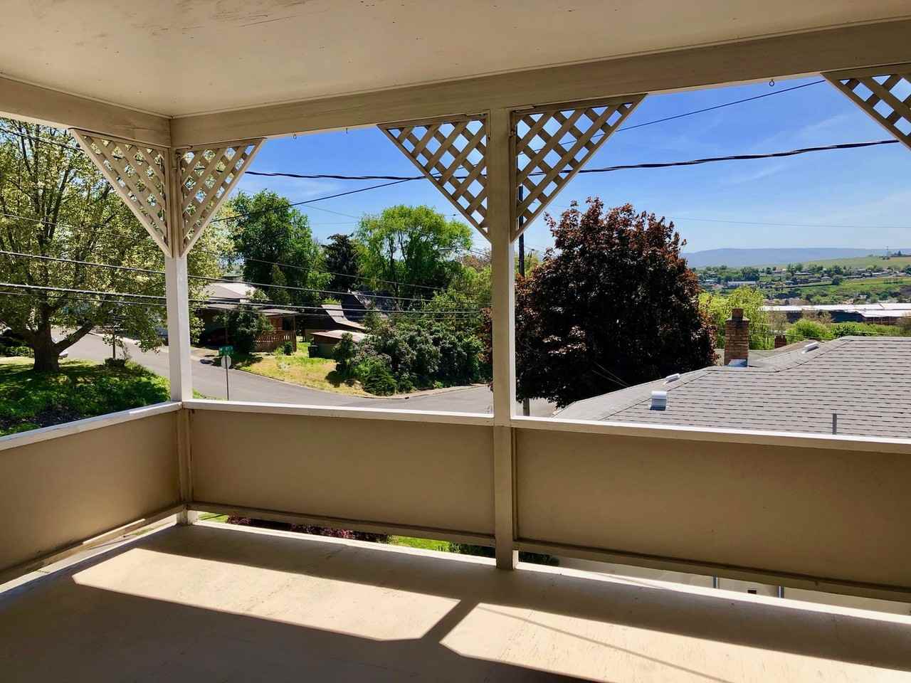 409 Nw 12th St - Photo 3 of 18