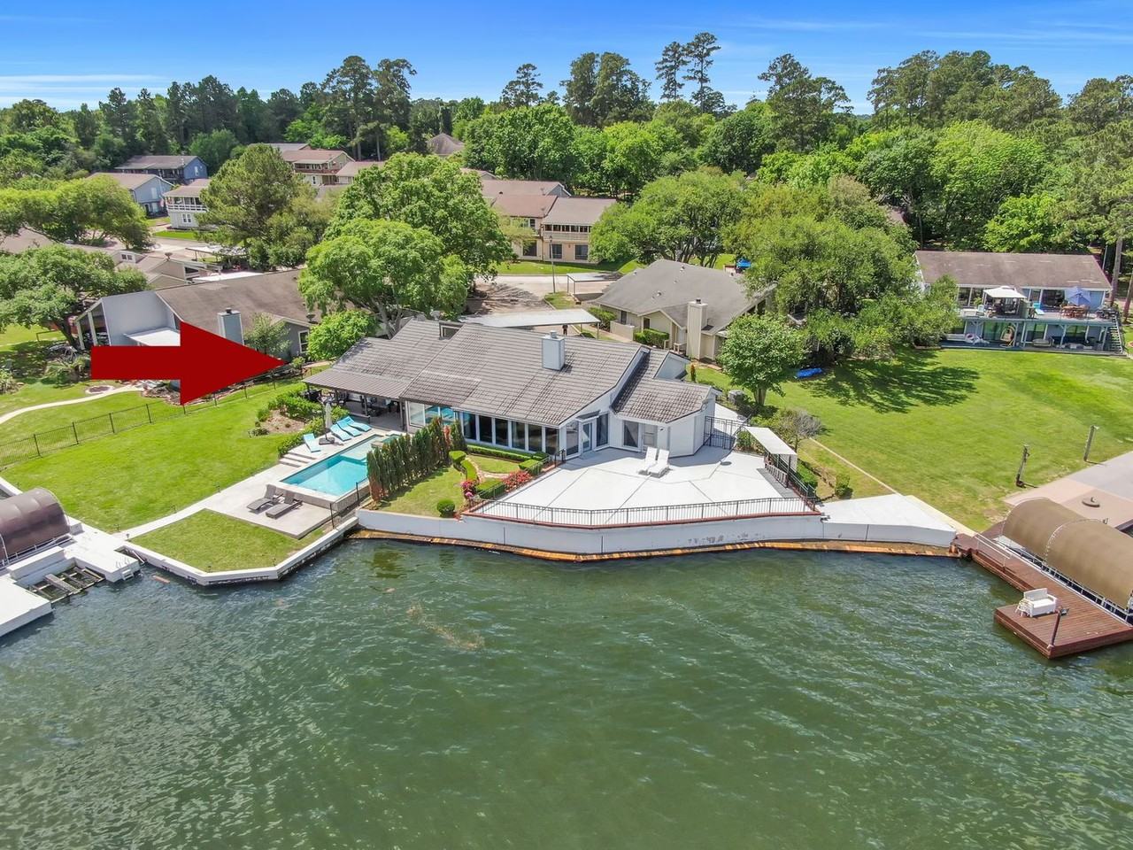 35 Lakeview Vlg - Photo 4 of 46