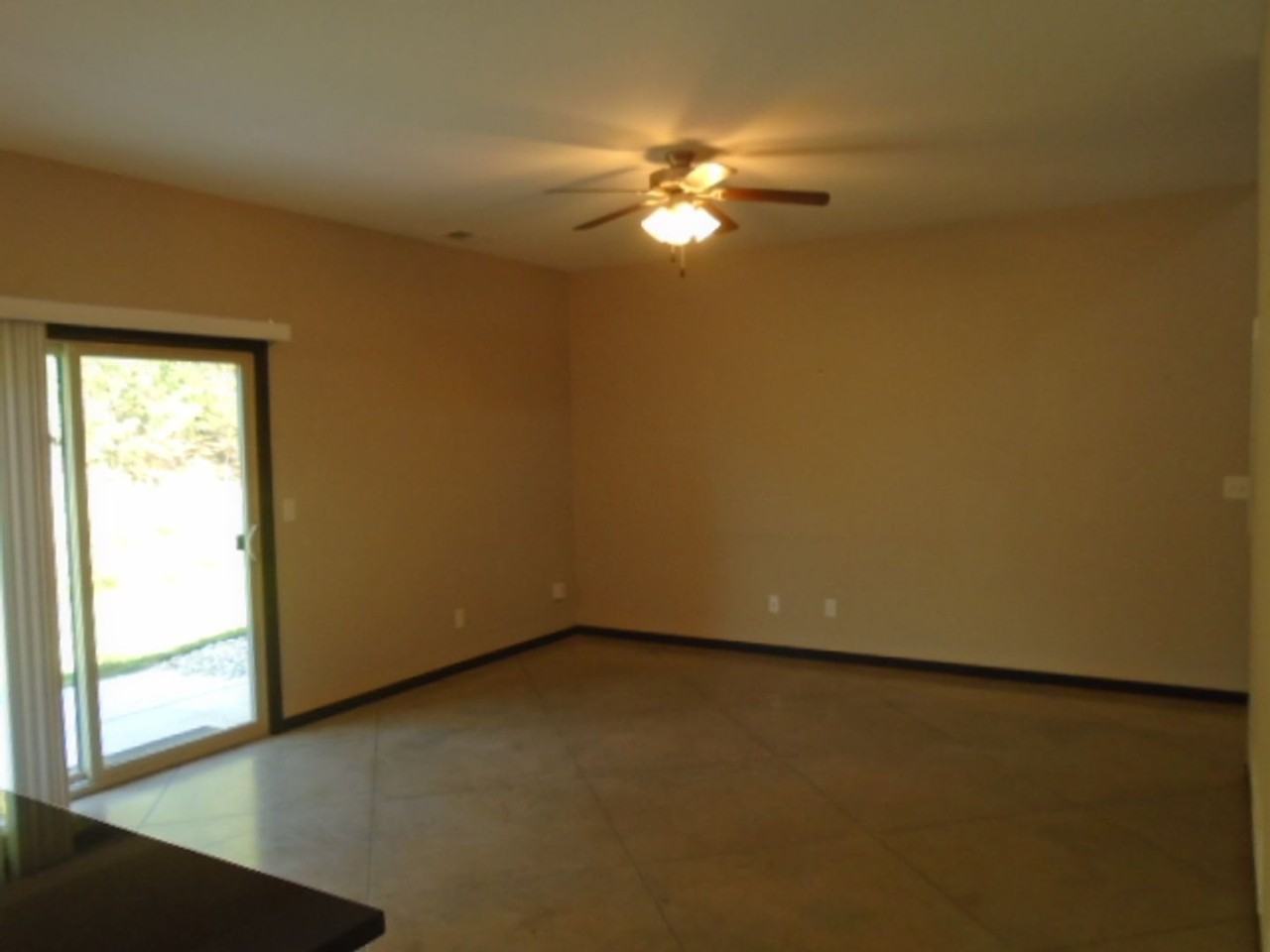 1421 Paddington Cir - Photo 6 of 14