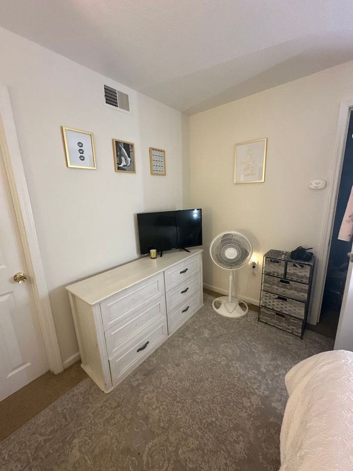 1030 Southpark Dr #3A - Photo 4 of 6