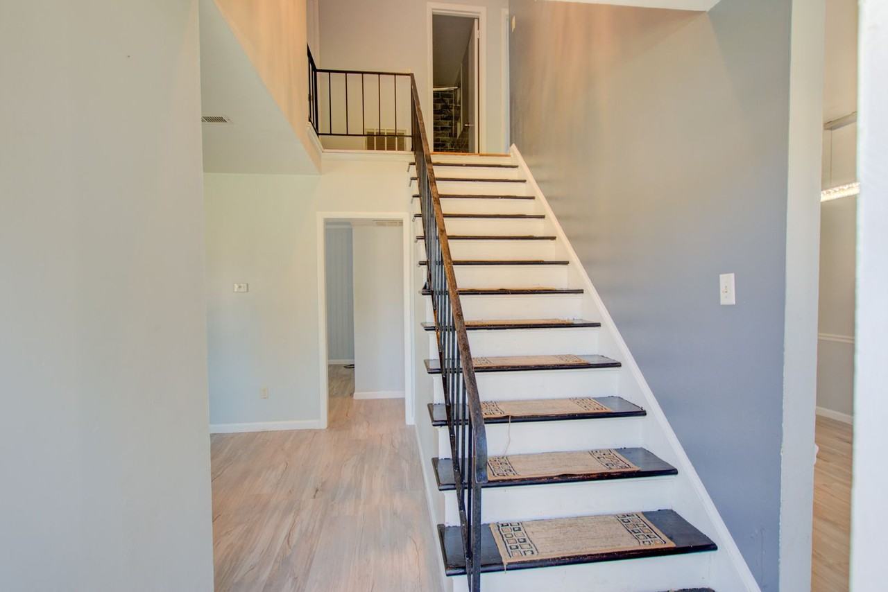 1373 Coral Pl - Photo 2 of 22