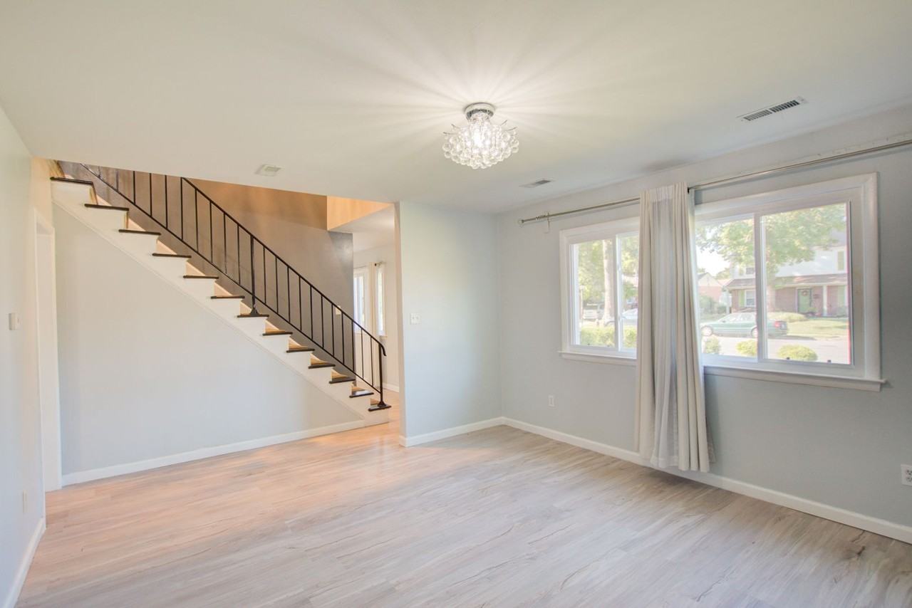 1373 Coral Pl - Photo 3 of 22