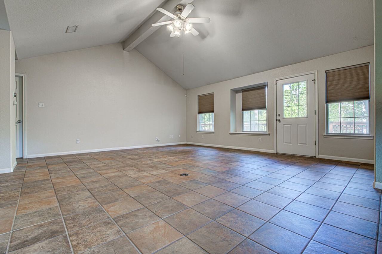 112 Kaena Ln - Photo 3 of 26