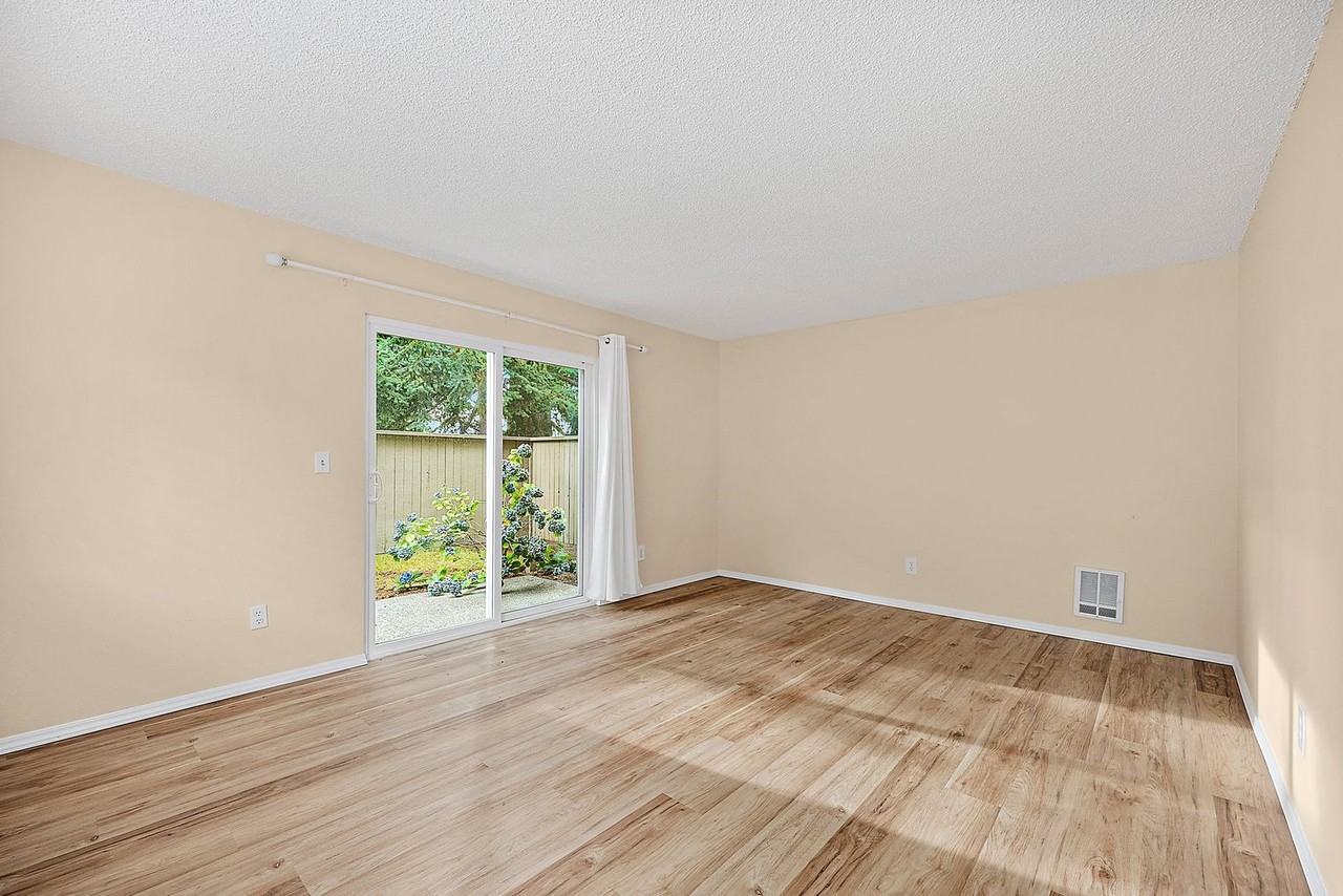 6012 N 15th St #D106 - Photo 4 of 44