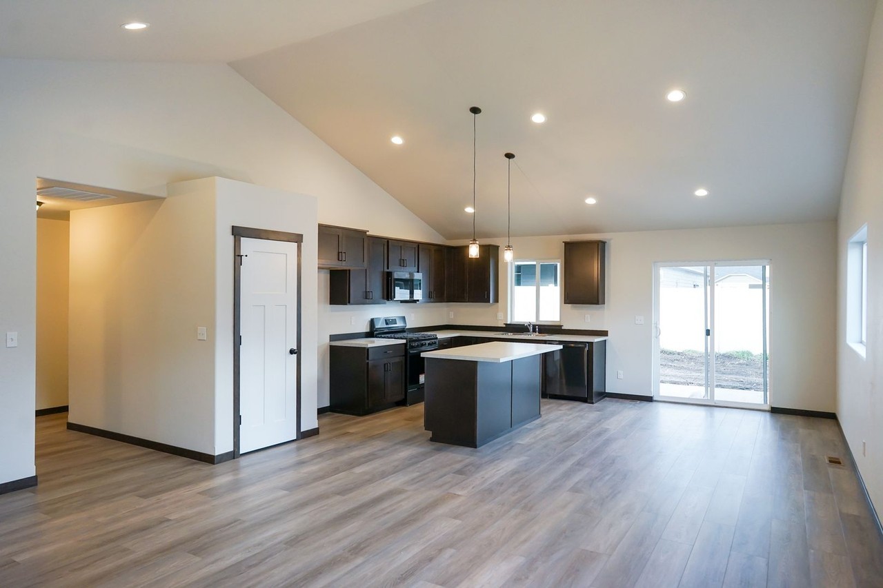 6207 W Bowmore Ln - Photo 5 of 28