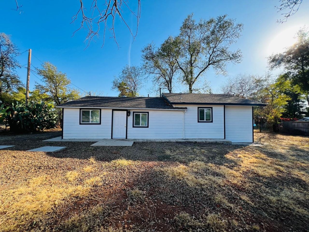 7708 Melvina Ave - Photo 3 of 18