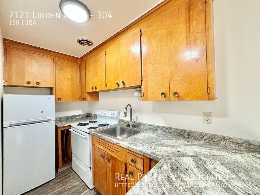 7121 Linden Ave N #304 - Photo 5 of 12