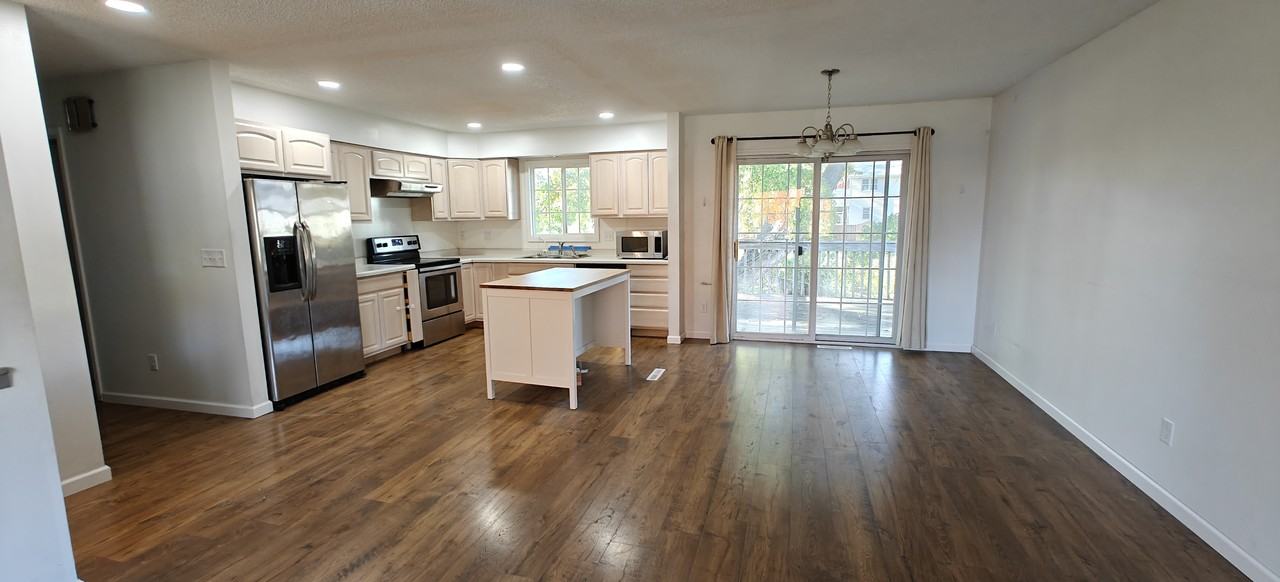 1221 Guildford Ct #NA - Photo 3 of 17