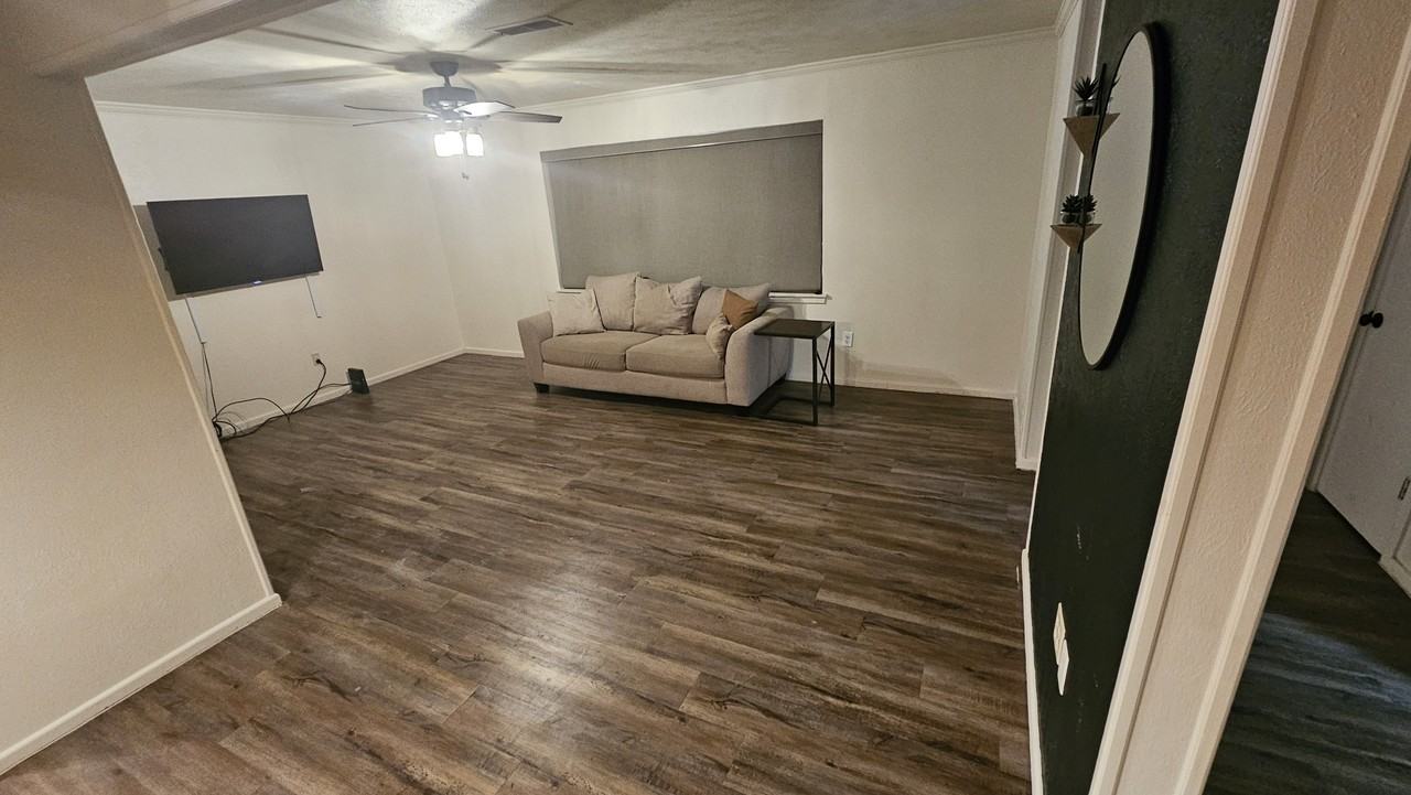 711 W Dormard Ave #NA - Photo 2 of 11