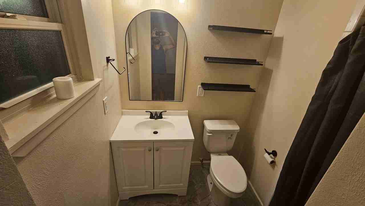 711 W Dormard Ave #NA - Photo 7 of 11