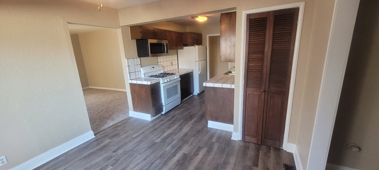 3012 Elmwood Ave #NA - Photo 2 of 13