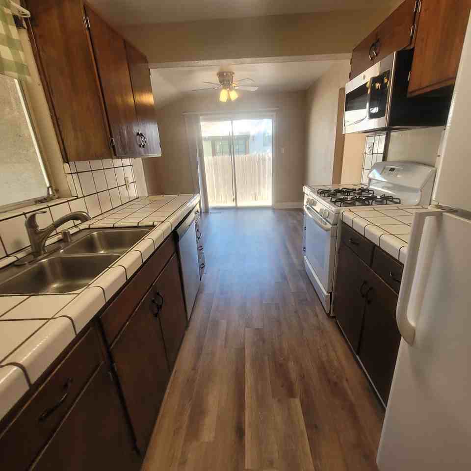 3012 Elmwood Ave #NA - Photo 3 of 13