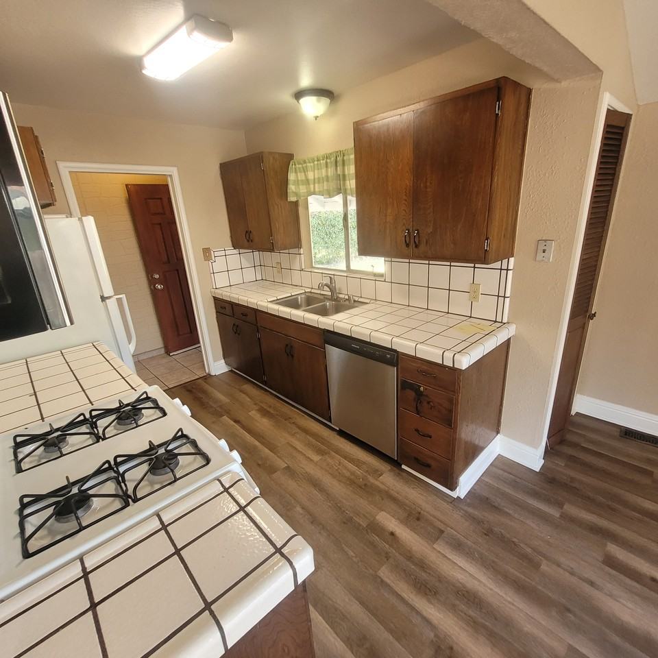 3012 Elmwood Ave #NA - Photo 4 of 13