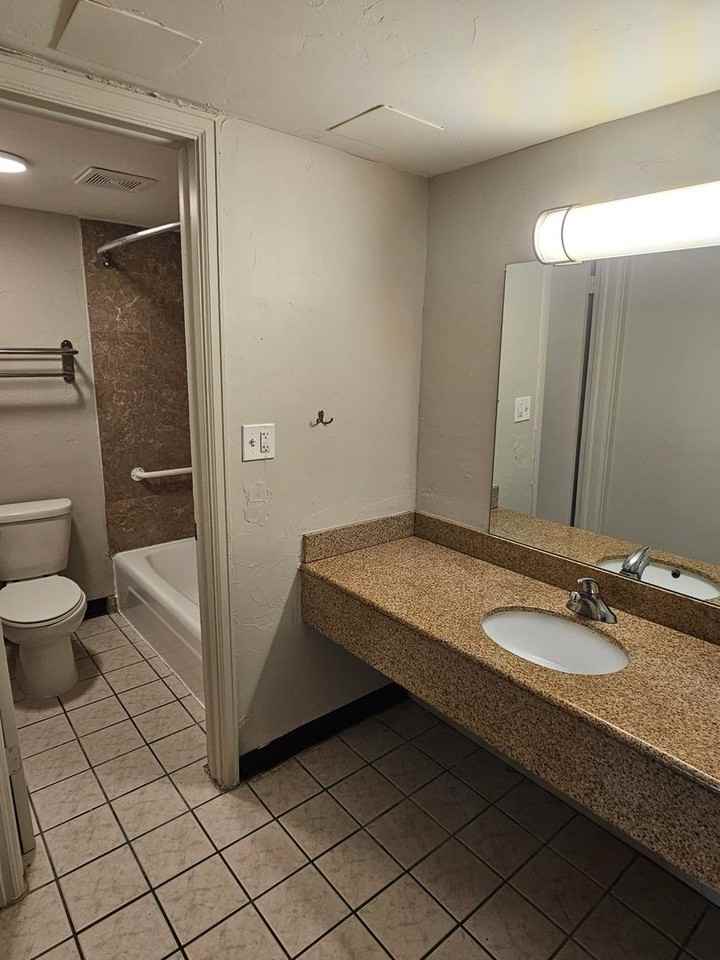 2414 E Pikes Peak Ave #140 - Photo 3 of 12