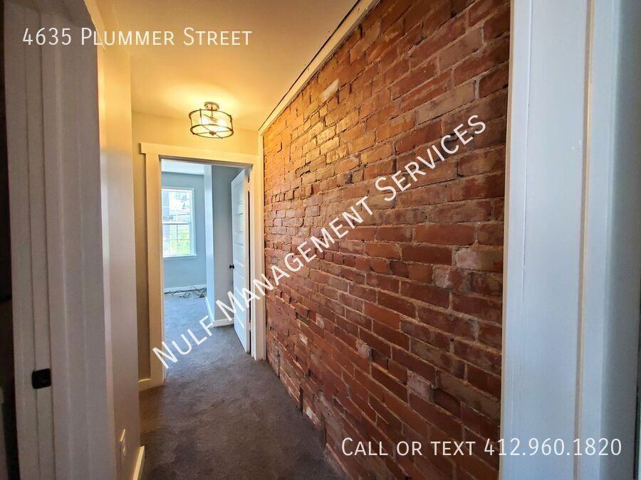 4635 Plummer Street - Photo 6 of 9