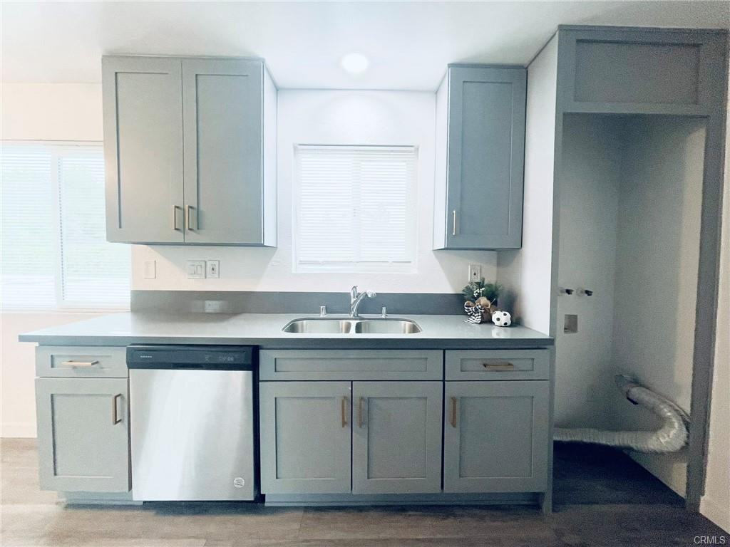 2549 Hayes Dr #2549 - Photo 3 of 32