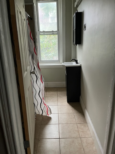 4832 Cedar Ave #2ndFLREAR - Photo 2 of 7